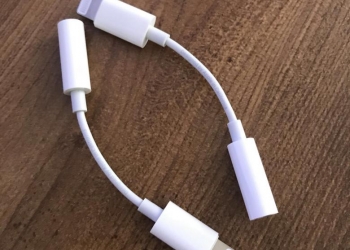 Переходник для iPhone с Lightning на Jack 3.5