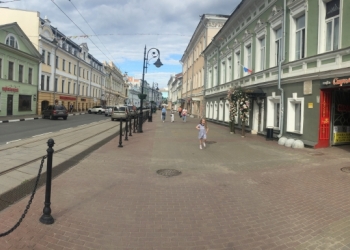 КОМПАНИЯ С ИЗВЕСТНЫМ БРЕНДОМ ПО ИЗГОТОВЛЕНИЮ И ПРОДАЖЕ ЖЕНСКОЙ ОДЕЖДЫ