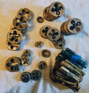 Метчики и плашки