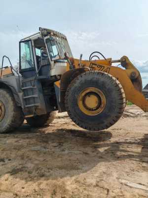 Продам фронтальный погрузчик Liebherr 574