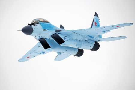 Продаю сборную модель МИГ-29,1*8, в заводской упаковке , с инструкцией по сборк