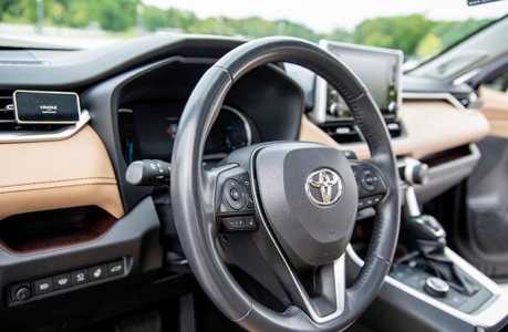 ������ Toyota RAV4, 2020