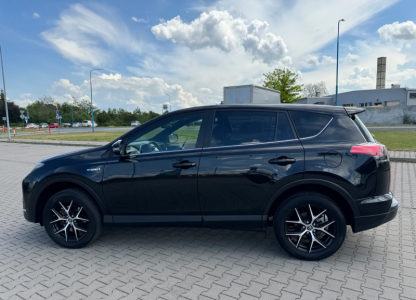 ������ Toyota RAV4, 2019