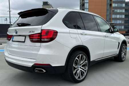 ������ BMW X5 2017�