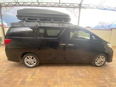 Toyota Alphard 3,5  2011