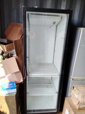 Холодильный шкаф