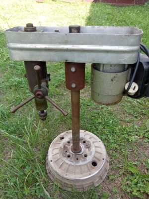 Сверлильный станок