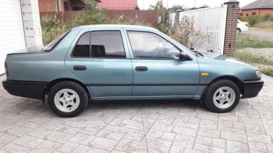 Nissan Sunny, 1993