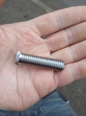 Винт для сифона с большим выпуском