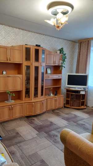 Предлагается к приобретению уютная трехкомнатная квартира