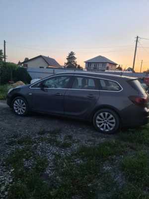 Opel Astra, 2012 продам опель астра 1.4 турбо, состояние отличное.