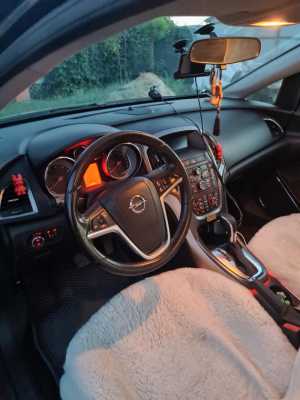 Opel Astra, 2012 продам опель астра 1.4 турбо, состояние отличное.