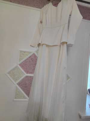 Продаю платье, надела один раз