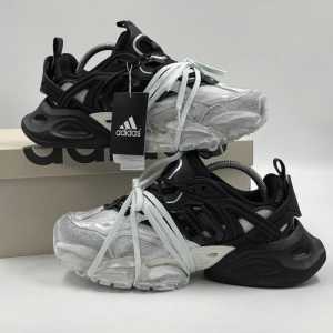 Adidas XLG Runner Deluxe