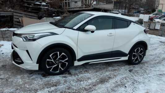 Продам Toyota C-HR 2017г