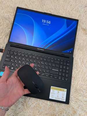 Продам ноутбук в отличном состоянии Asus ViVobook