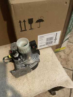 Viessmann Vitodens 200-W B2HF-32 вентилятор в сборе с газ. клапаном art.7867220