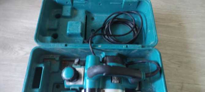 Электрорубанок Makita KP0810C