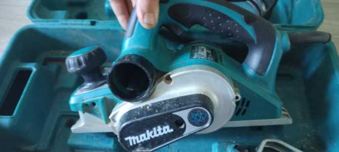  Makita KP0810C