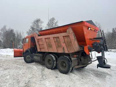 Пескоразбрасыватель в кузов самосвала ПРС-7.0 (7-8 куб.)