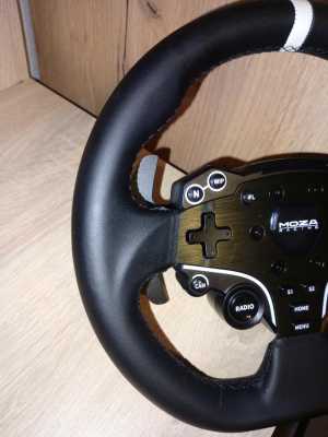 ������� ���� Moza R5