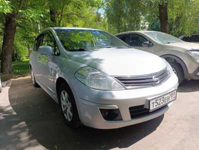 ������ Nissan Tiida, 2013