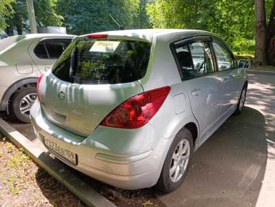 ������ Nissan Tiida, 2013