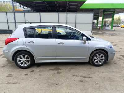 ������ Nissan Tiida, 2013