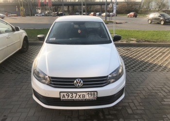 Водитель такси на авто компании 70/30