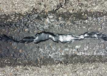 Герметик для трещин на асфальте холодного применения Cold Crack Filler M20