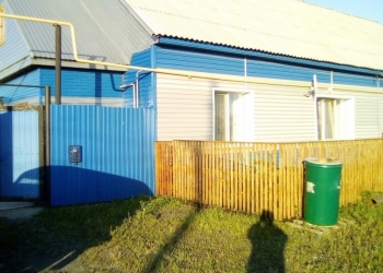 Продам 3-х комнатную благоустроенную квартиру в 2-х квартирном доме в р.п. Чаны.