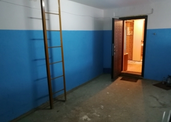 3-к квартира, 75 м2, 2/2 эт.