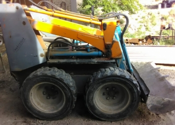 Продается мини-погрузчик Yanmar