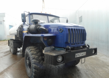 Автоцистерна УРАЛ 4320-1951-40 для питьевой воды