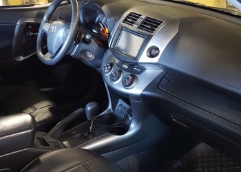 Toyota RAV4, 2010