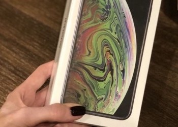 Абсолютно новый iPhone XS Max, запечатан