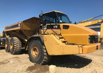 Сочлённый самосвал Caterpillar 740B