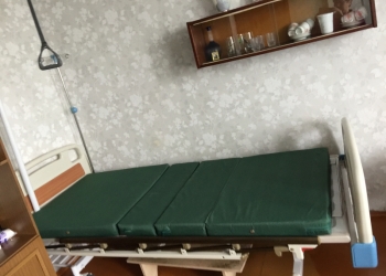 Кровать для лежачего больного