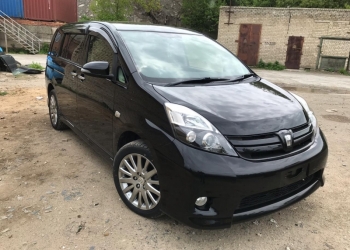 Toyota Isis, 2014
