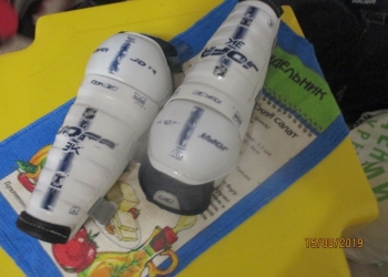 наколенники белые