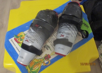 наколенники темные