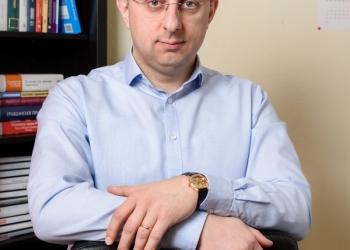 Подача апелляционных и кассационных жалоб в суд.