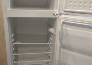 Продам холодильник Vestel