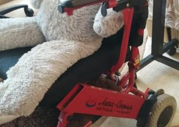 Продам коляску инвалидную с электроприводом бу