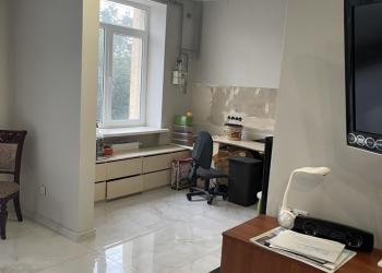 3-к квартира, 70 м2, 1/10 эт.