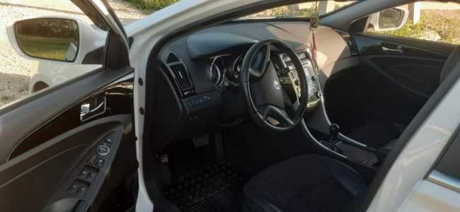 Hyundai Sonata, 2011