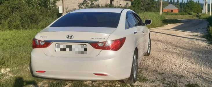 Hyundai Sonata, 2011