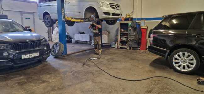Требуется Автомехани Автослесарь в автосервис