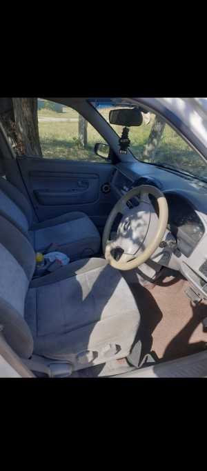 Mazda Demio, 2001