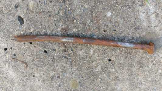 Гвозди ржавые . 5 штук.